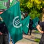 Berlin: Rechtsextreme Partei "Der III. Weg" wirbt Jugendliche vor Schulen an