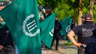 Berlin: Rechtsextreme Partei "Der III. Weg" wirbt Jugendliche vor Schulen an