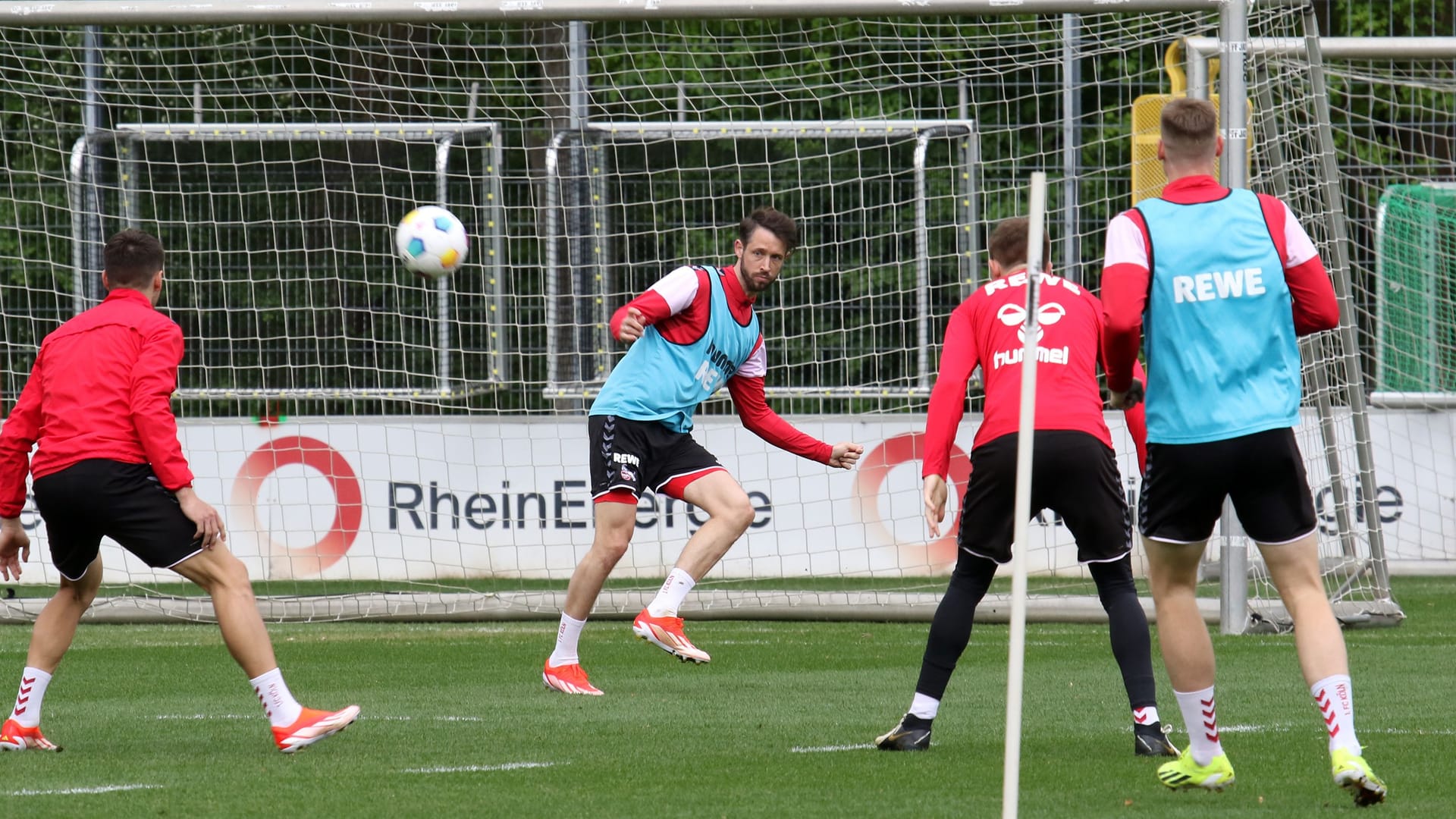 Mark Uth am Dienstag im Training des 1. FC Köln.