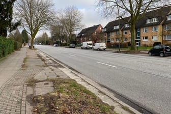 Die Stein-Hardenberg-Straße, nordöstlich der Straße Am Pulverhof: Unter anderem die Geh- und Radwege sollen verbreitert werden.