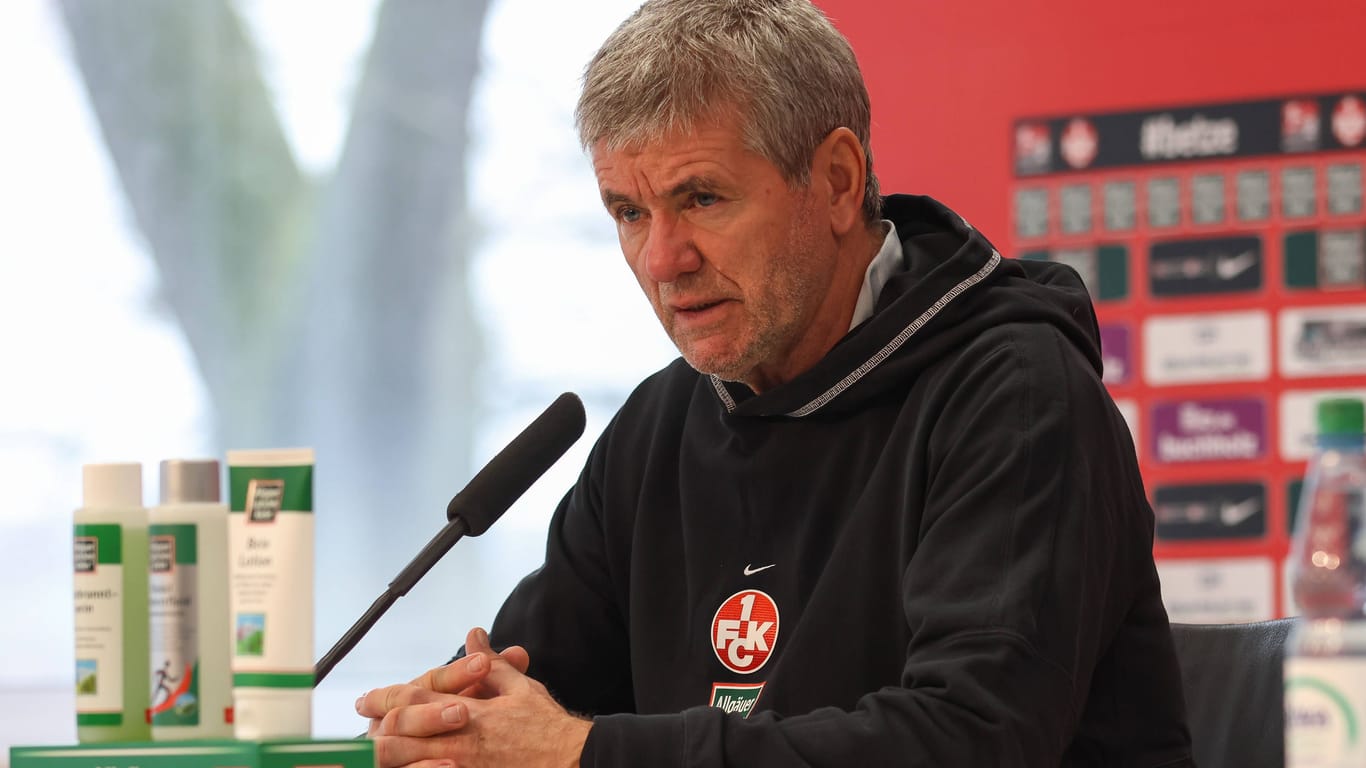 Friedhelm Funkel und der 1.FC Kaiserslautern hoffen auf einen Einzug ins Pokalfinale.