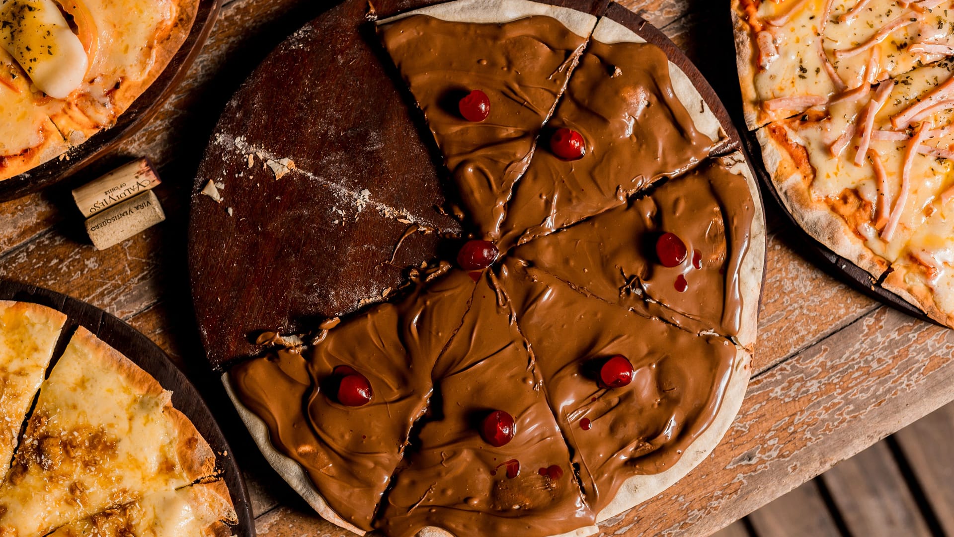 Nutella auf Pizza: In Italien isst man die Nuss-Nougat-Creme auch gerne so.