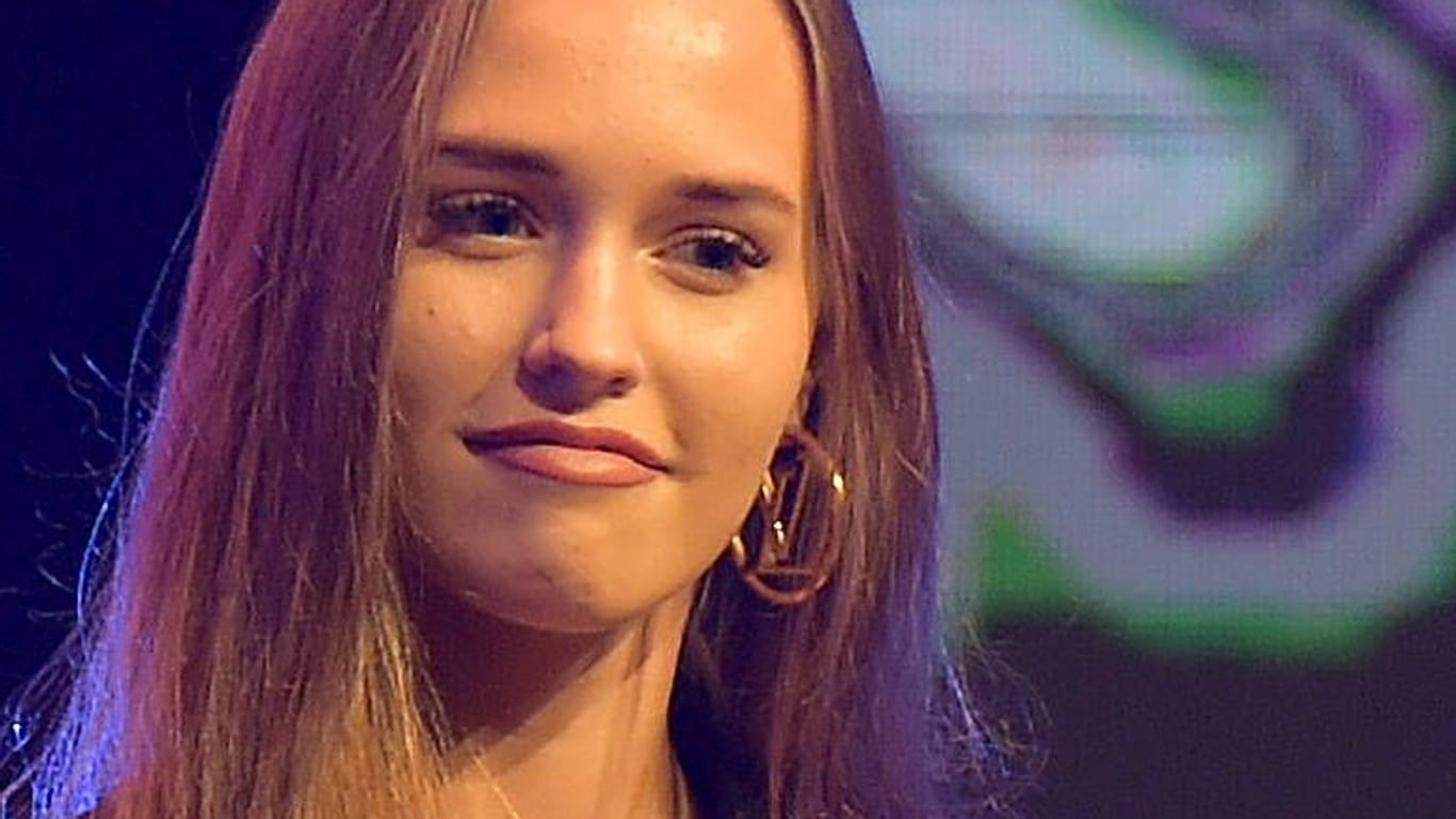 Laura Müller: Die 23-Jährige brachte am Donnerstag, dem 18. April, ihre erste Single heraus.