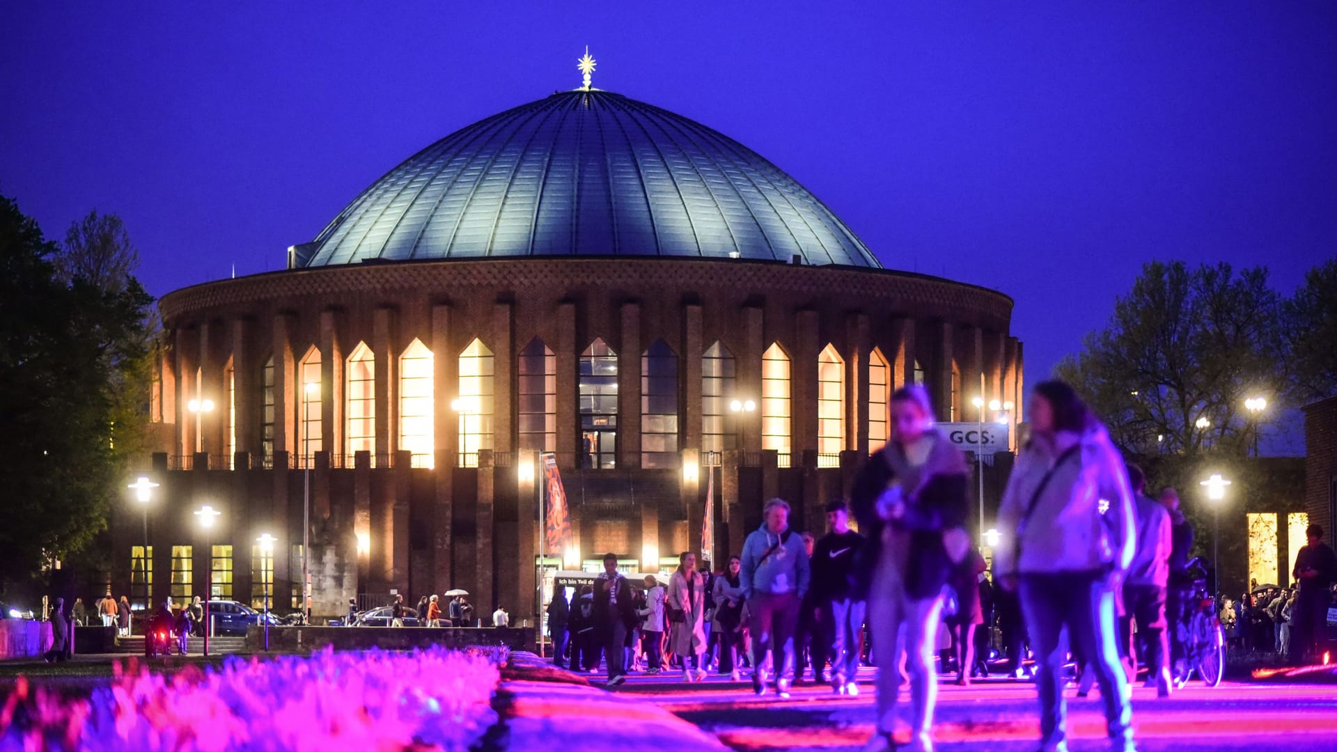 Die Tonhalle bot eine eindrucksvolle Kulisse.
