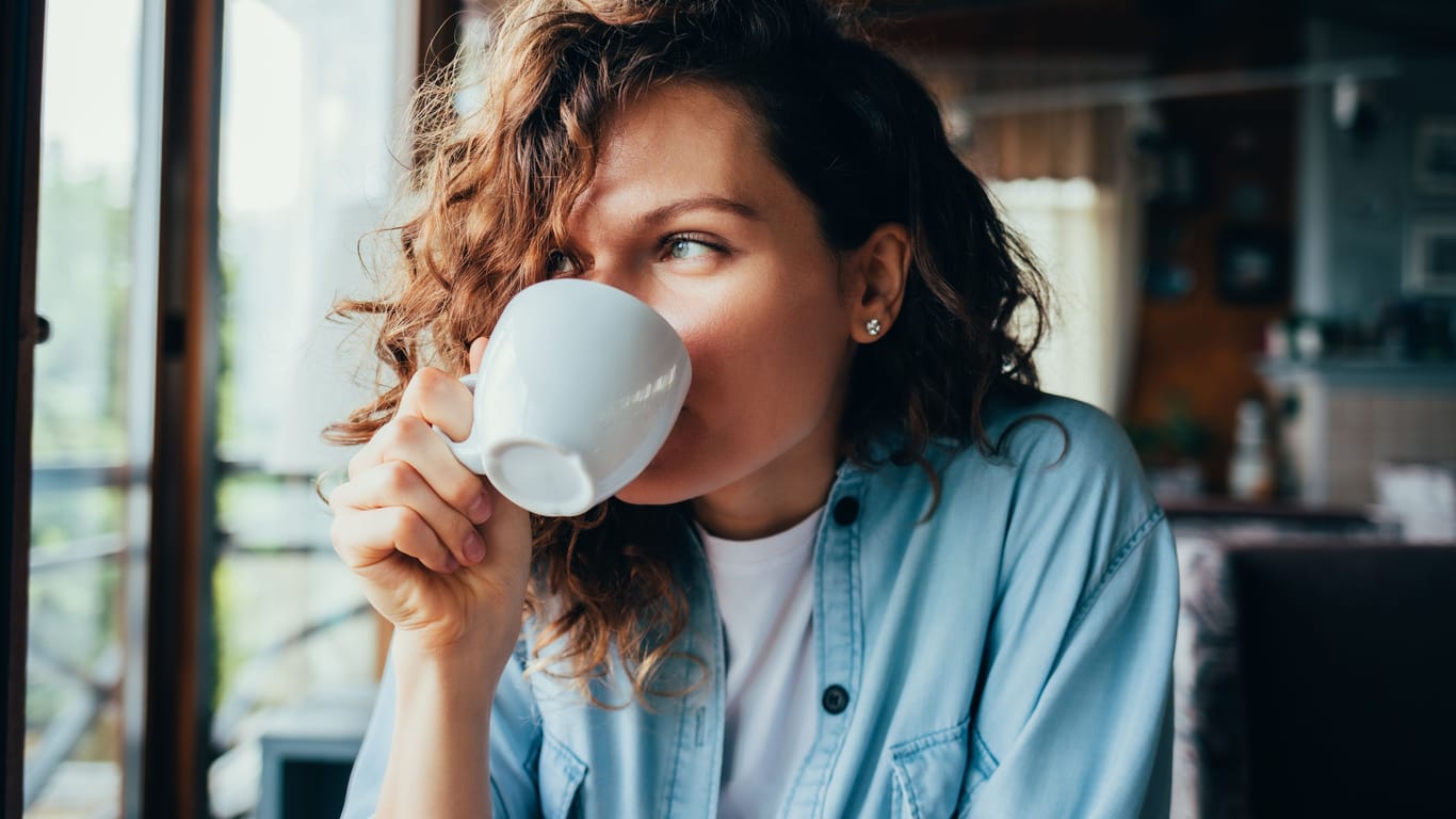 Kaffee und Lebergesundheit: Koffein scheint dabei eine untergeordnete Rolle zu spielen.