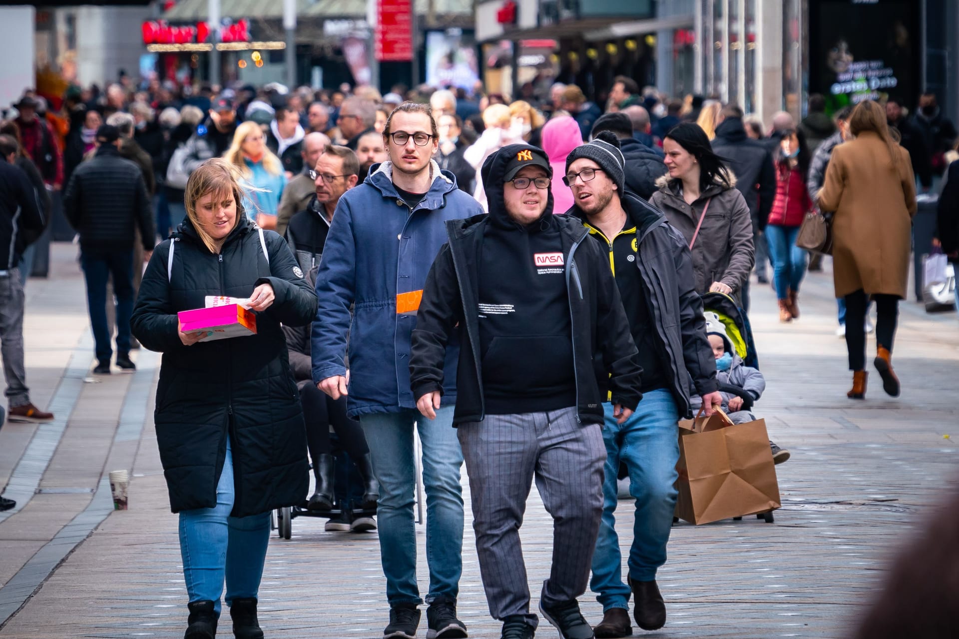 Die Masken fallen - Verkaufsoffener Sonntag