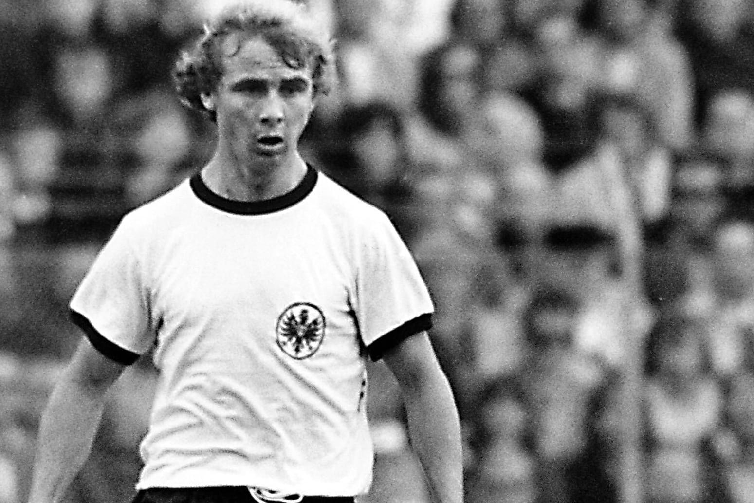 Bernd Hölzenbein 1974: Der frühere Eintracht-Profi ist nun im Alter von 78 Jahren gestorben.