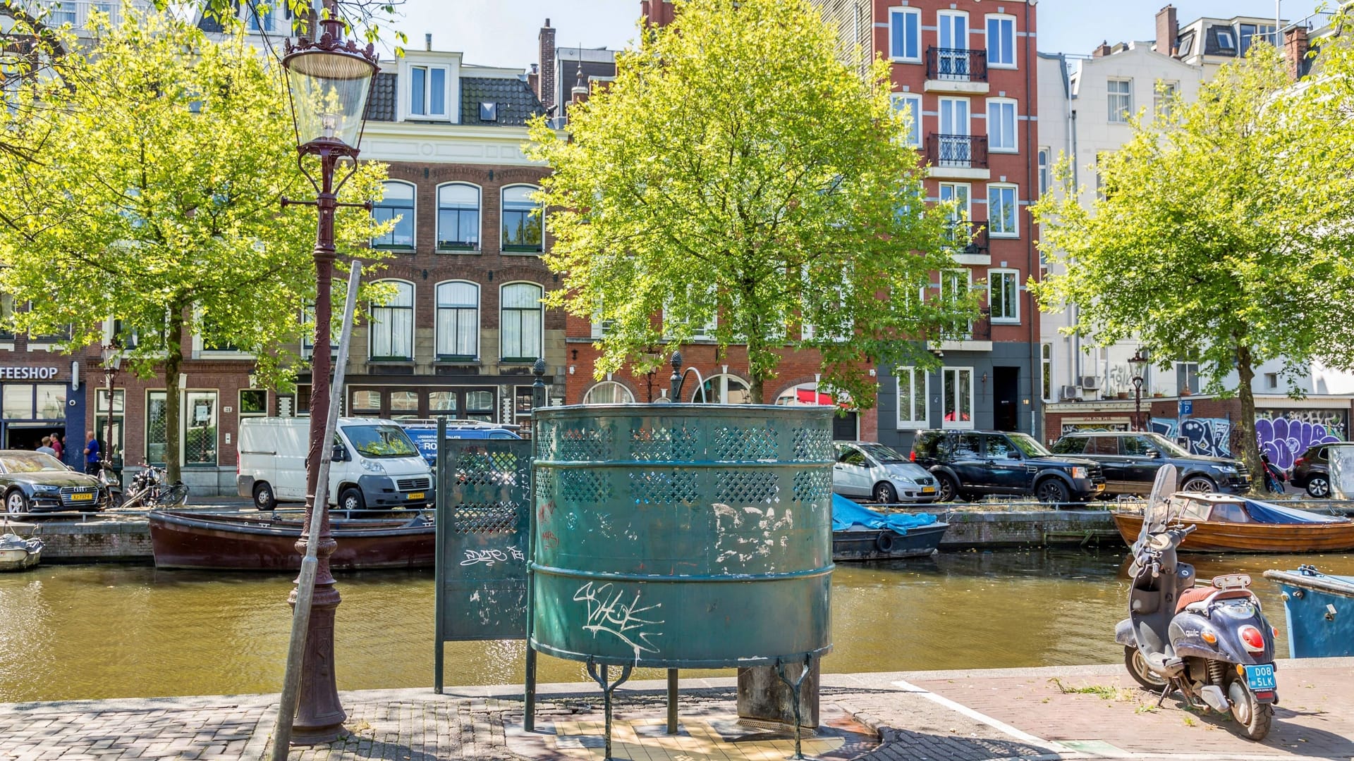 Pissoirs gibt es in Amsterdam viele (Archivbild): Nun soll es auch für Frauen mehr öffentliche Toiletten geben.