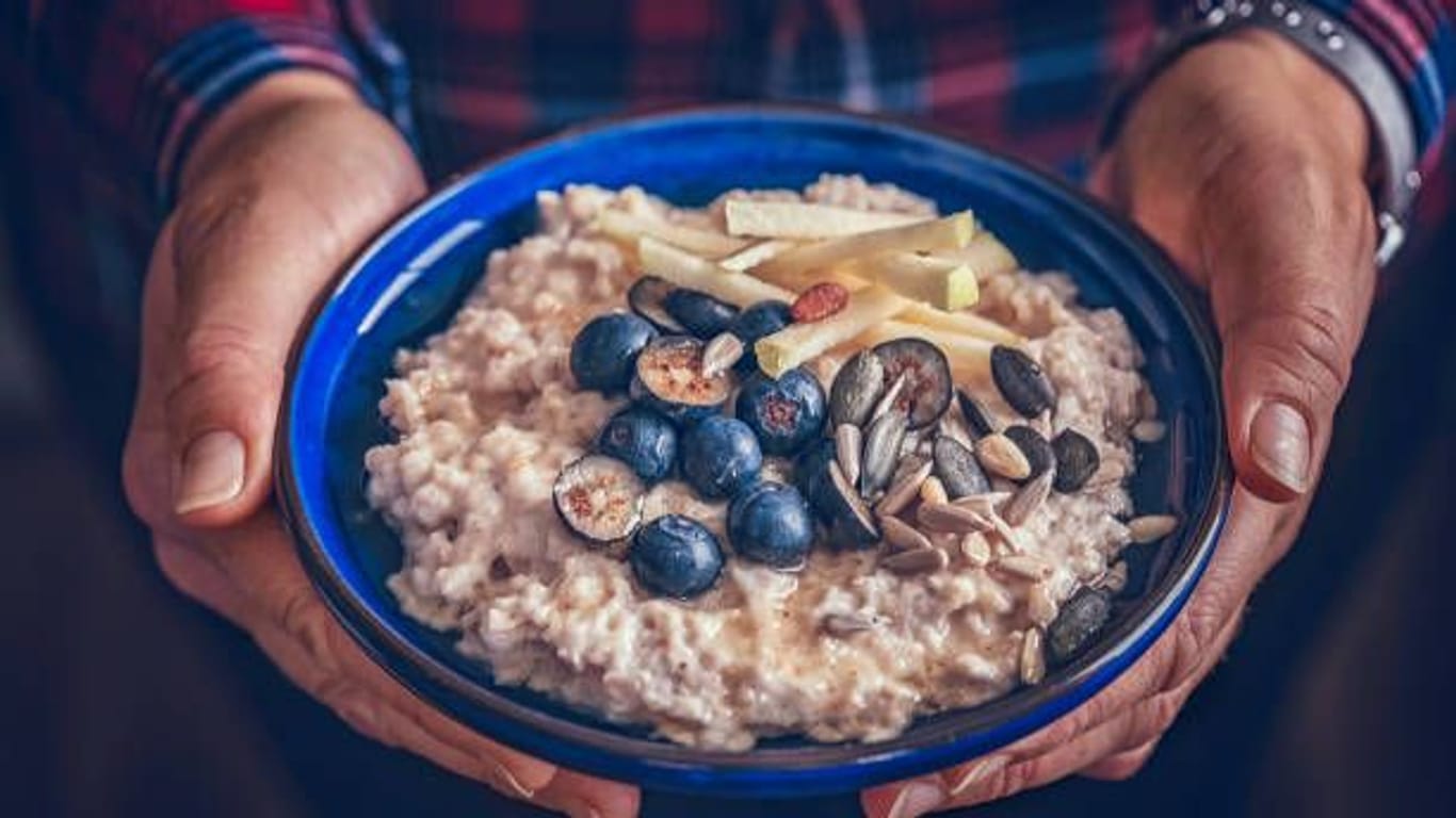Beliebtes Frühstück: Haferflocken können sich positiv auf unsere Verdauung auswirken.