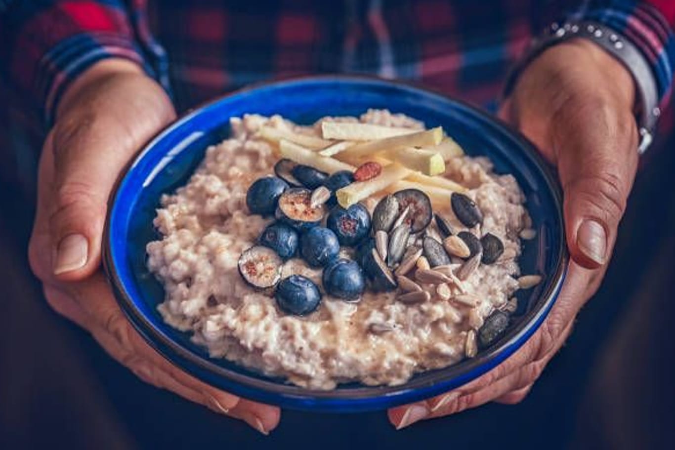 Beliebtes Frühstück: Haferflocken können sich positiv auf unsere Verdauung auswirken.