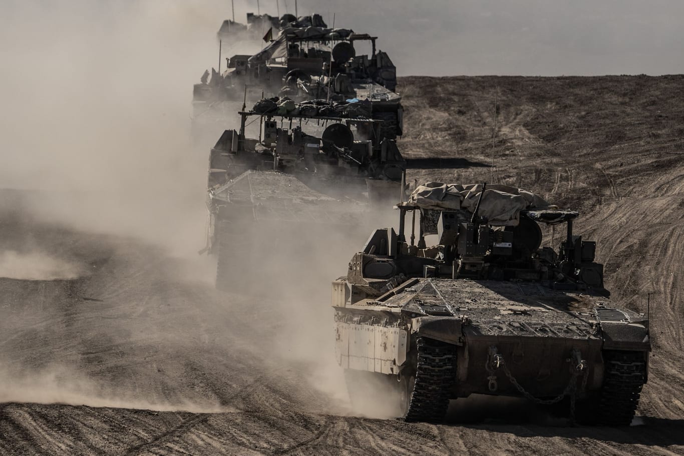 Israelische Panzer rollen durch den Gazastreifen. Ein Angriff auf Rafah könnte bevorstehen.