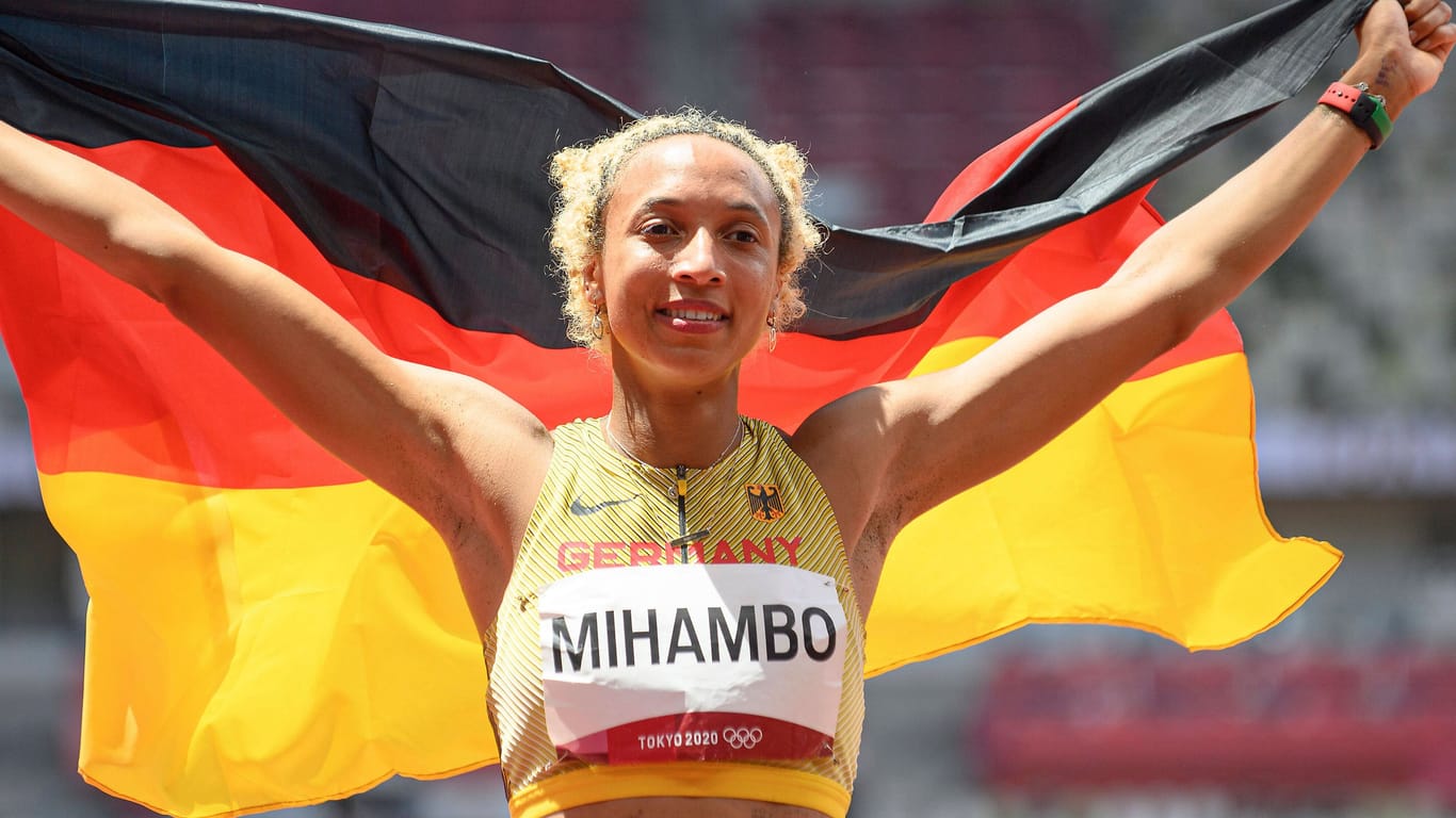 Malaika Mihambo: Sie sprang in Tokio exakt 7,00 Meter weit und sicherte sich den Olympiasieg.