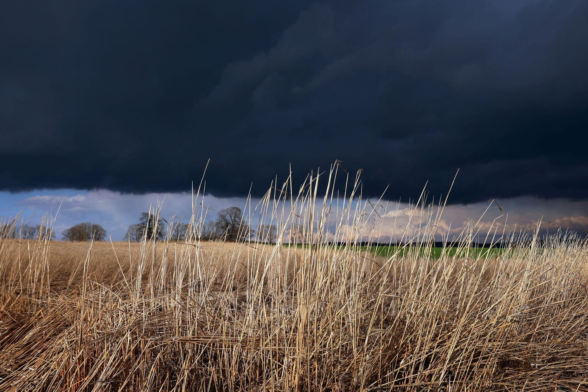 Gewitter und Sonne im Süden