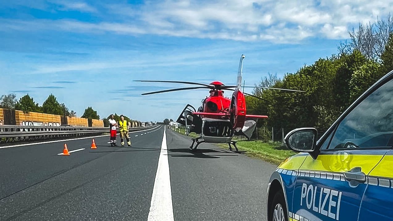 Rettungseinsatz auf A4: Gegen 13.45 konnte die Fahrbahn wieder freigegeben werden.