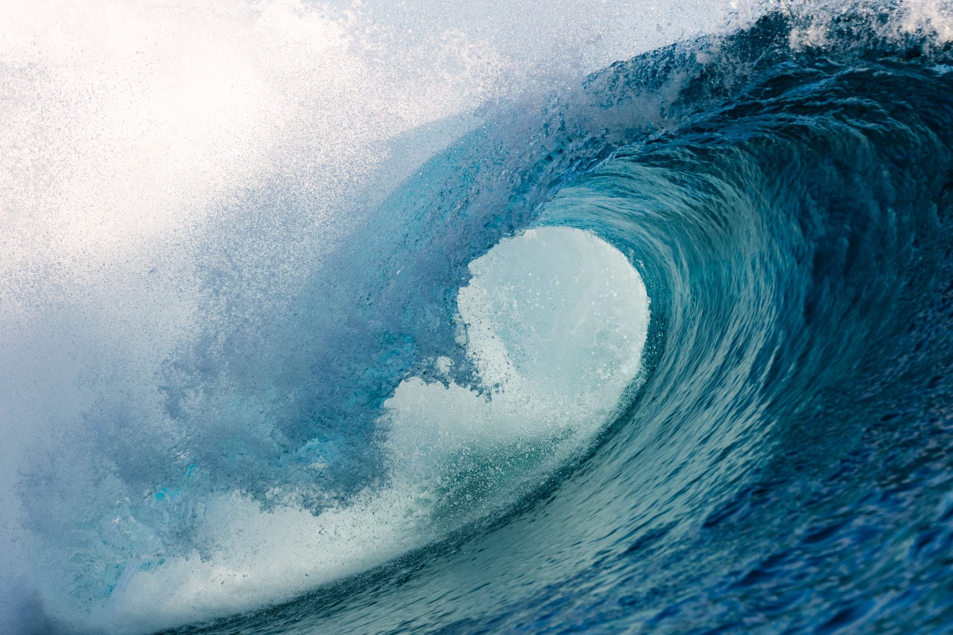 Stormy sea wave with foamy splash