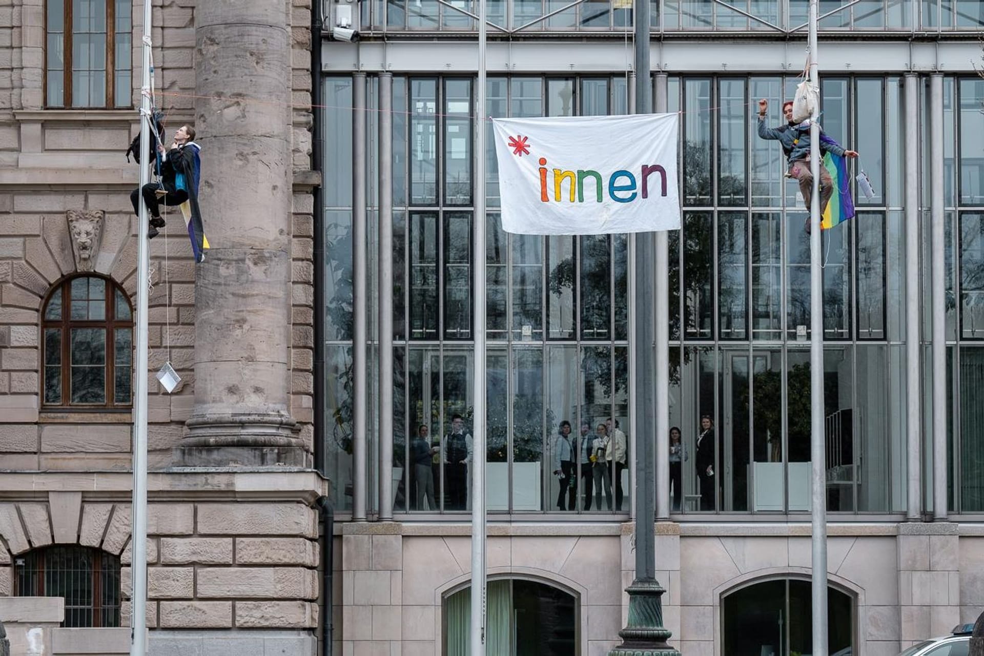 Schüler-Demo vor Bayerischer Staatskanzlei gegen Genderverbot