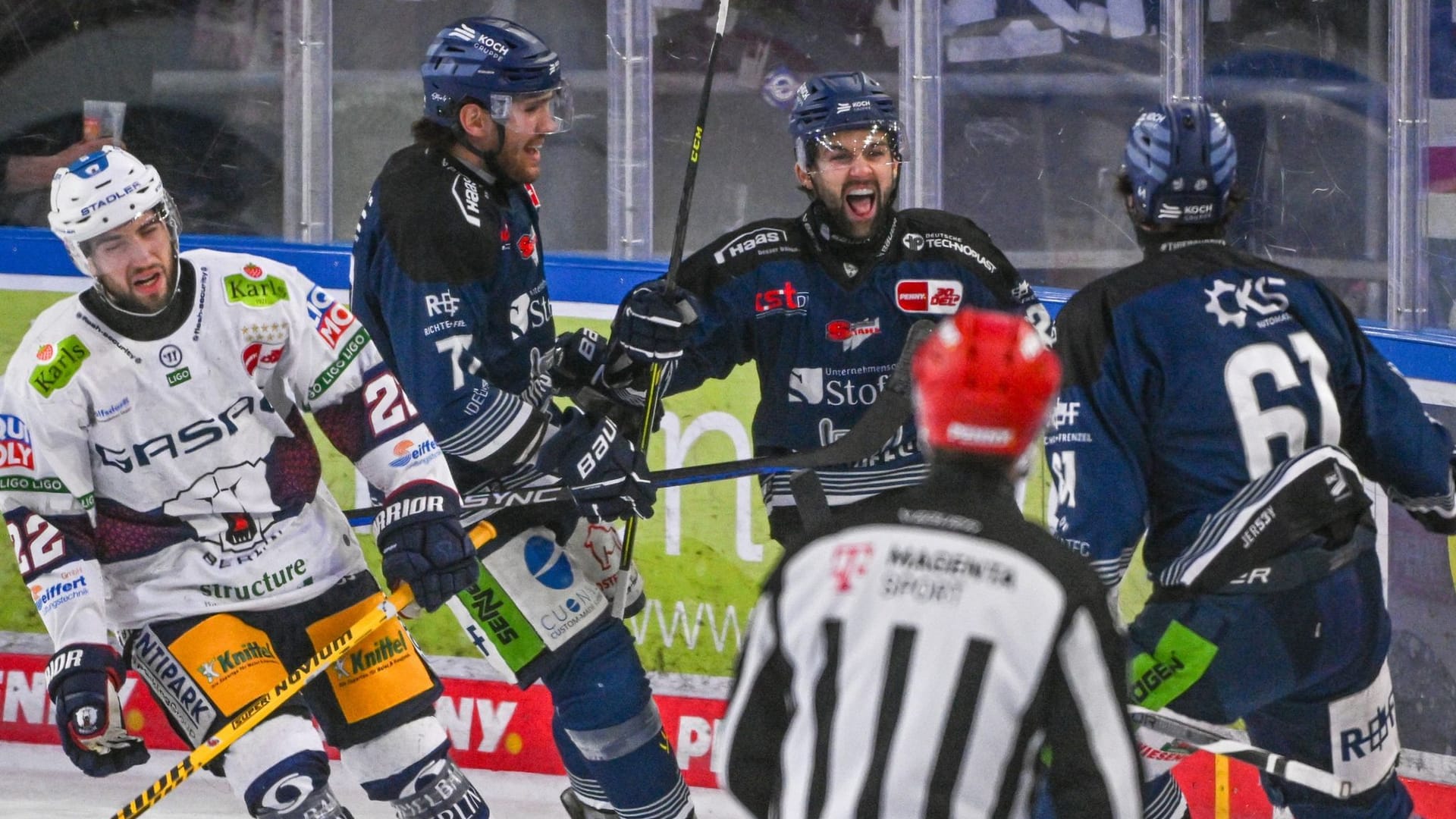 Straubing Tigers - Eisbären Berlin