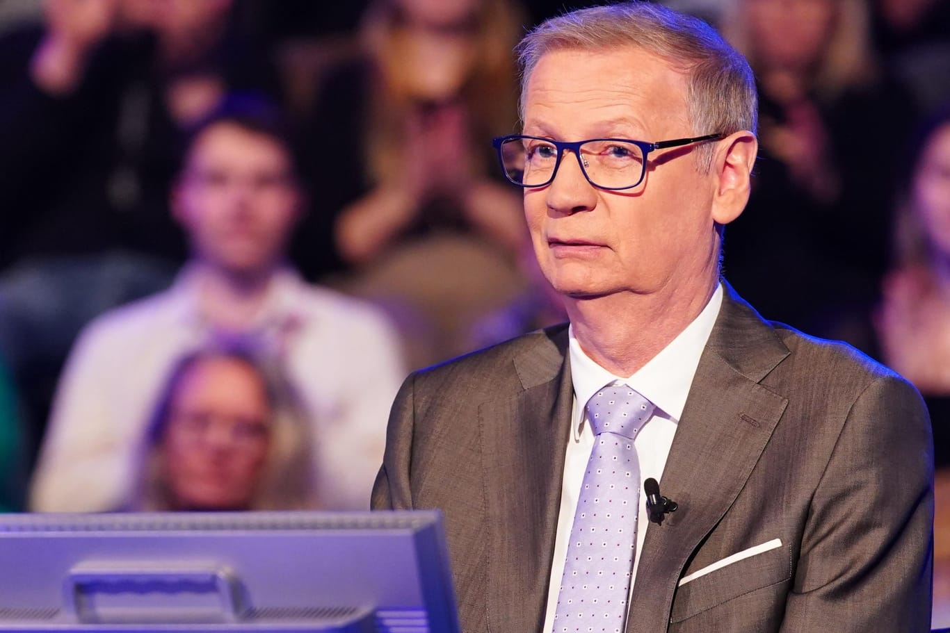 Günther Jauch: Der "Wer wird Millionär?"-Moderator musste bei einer Frage einschreiten.