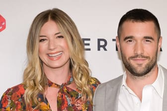 Emily VanCamp und Josh Bowman: Die Schauspieler sind seit 2018 verheiratet.