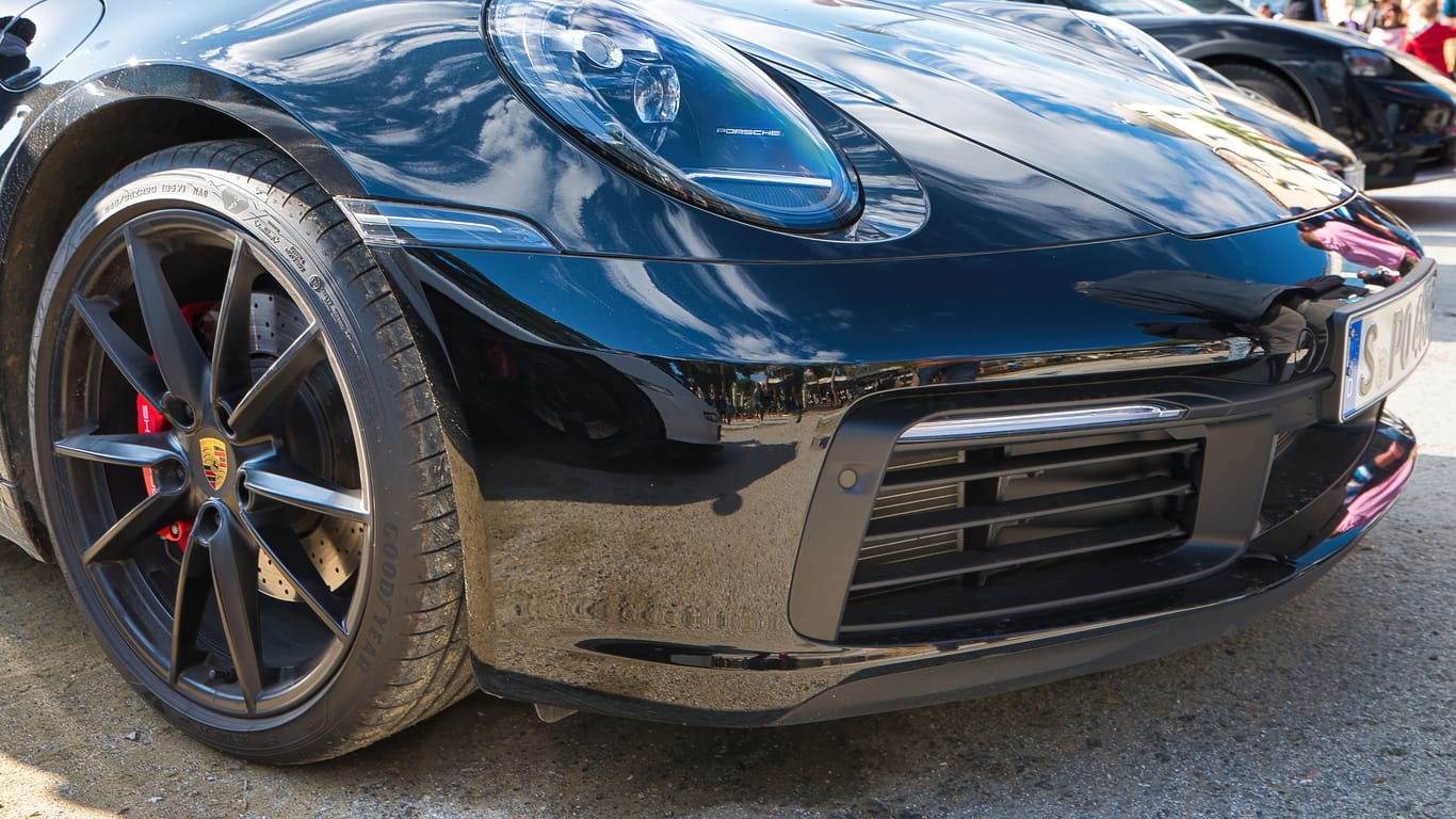 Ein Porsche GT3 (Symbolbild): Der Fahrer fiel im Zuge der europaweiten Verkehrssicherheitsaktion "Roadpol Speed" auf.