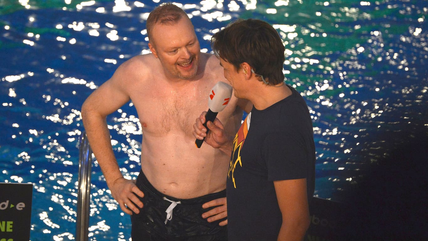 Früher nahm Stefan Raab an TV-Shows teil, wie hier mit Matze Knop beim "TV total Turmspringen".