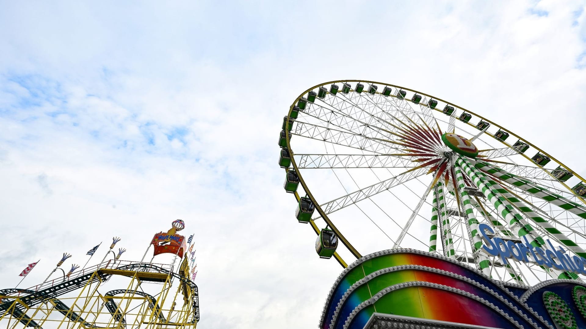 Aufbau 84. Stuttgarter Frühlingsfest Aufbau 84. Stuttgarter Frühlingsfest