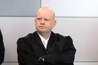 Rechtsanwalt Ulrich Vosgerau: Der Ex-Dozent der Uni Köln darf den Status "Privatdozent" behalten.