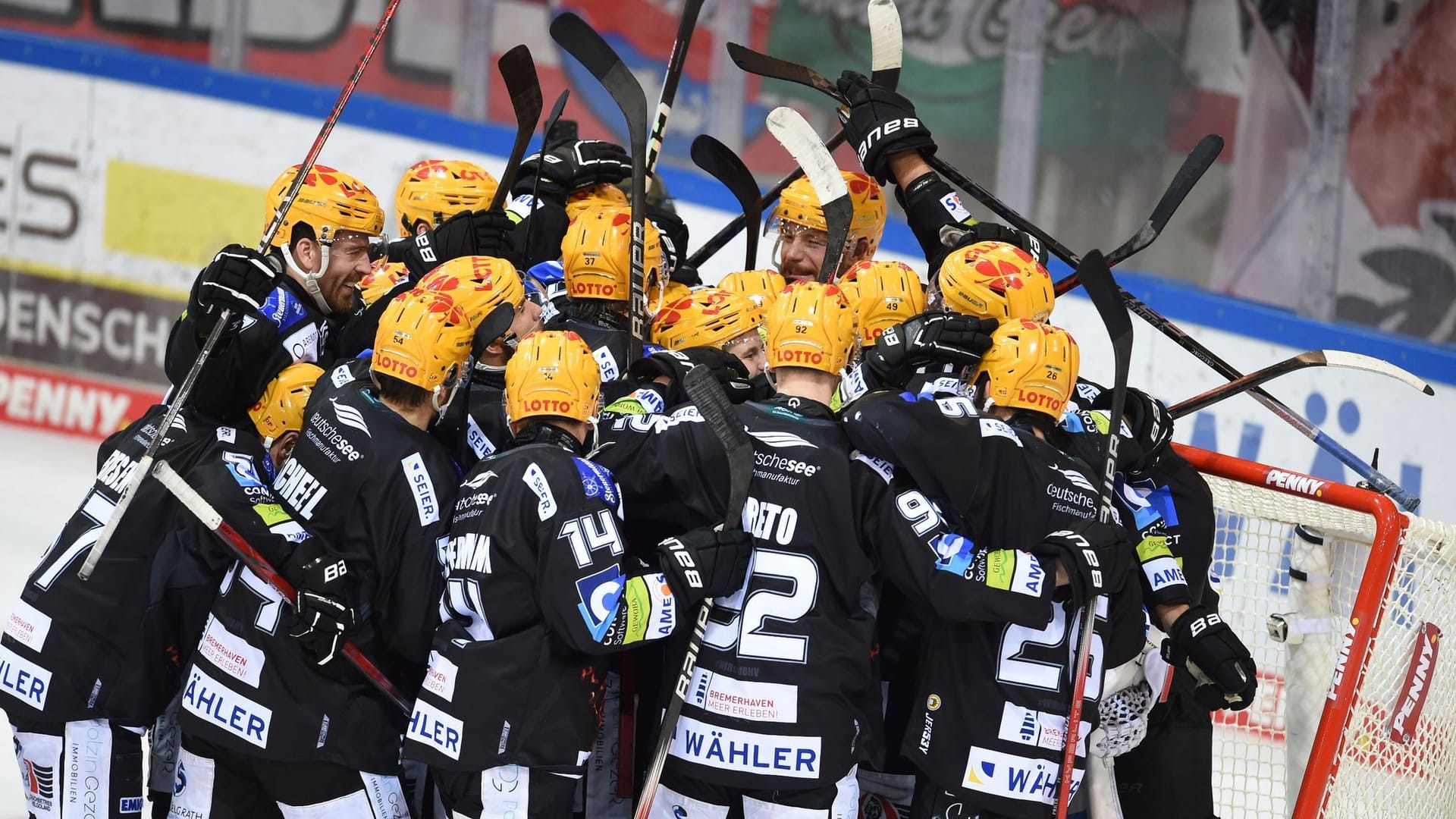 Pinguins Bremerhaven - EHC Red Bull München