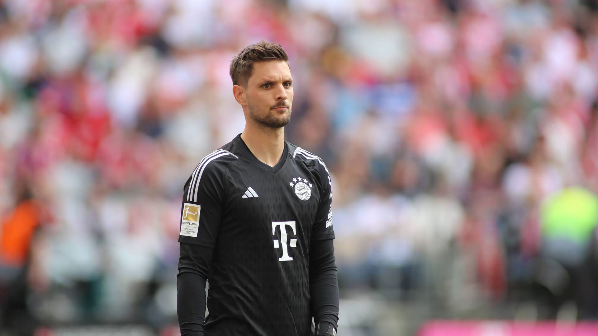 Sven Ulreich: Parierte Kölns Adamyans Riesen-Kopfballchance und bewahrte Bayern so vorm Rückstand (20.). War auch danach immer wieder zu Stelle, wenn er gefragt war (52. und 89.). Gegen Arsenal wird er den Platz im Tor trotzdem wieder für Neuer freimachen. Note 2