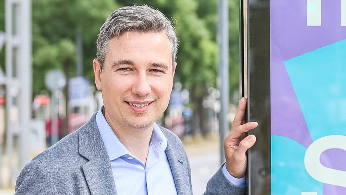 Baubürgermeister Stephan Kühn (Archivfoto): Der Verkehrsversuch am Blauen Wunder ist umstritten.