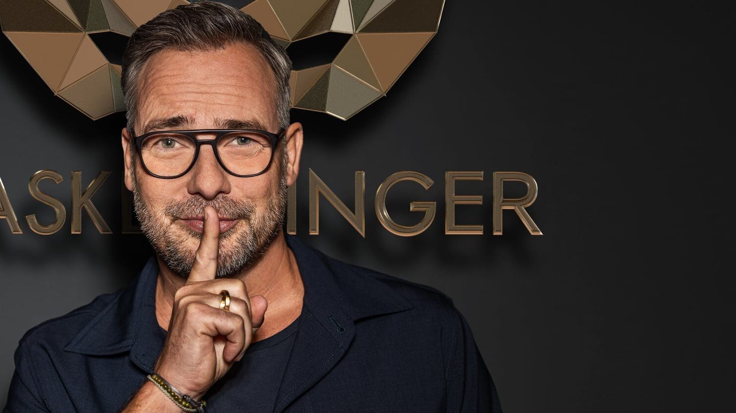 Matthias Opdenhövel: Der Moderator ist unter anderem aus "The Masked Singer" bekannt.