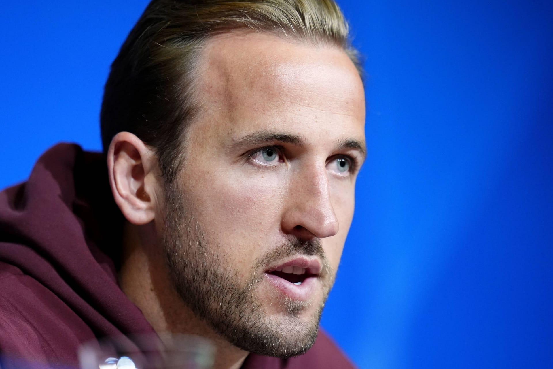 Harry Kane: Der Stürmer gibt sich zurückhaltend, was die Trainer-Suche des FC Bayern angeht.