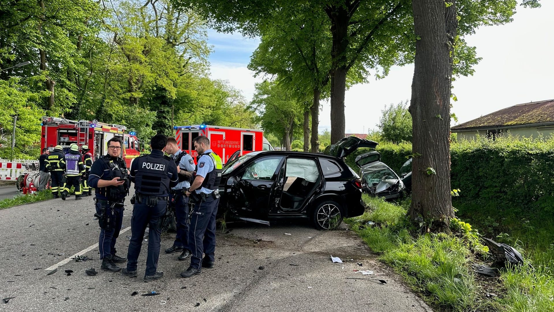Auf der Straße An der Goymark kam es zu einem schweren Abbiegeunfall zwischen zwei Pkw. Auf der Straße An der Goymark kam es zu einem schweren Abbiegeunfall zwischen zwei Pkw.