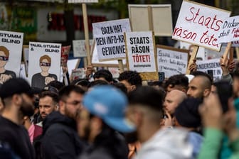 Demonstration der islamistischen Szene in Hamburg (Archivbild): 2.300 Islamisten nahmen an einer Kundgebung am Samstag teil.