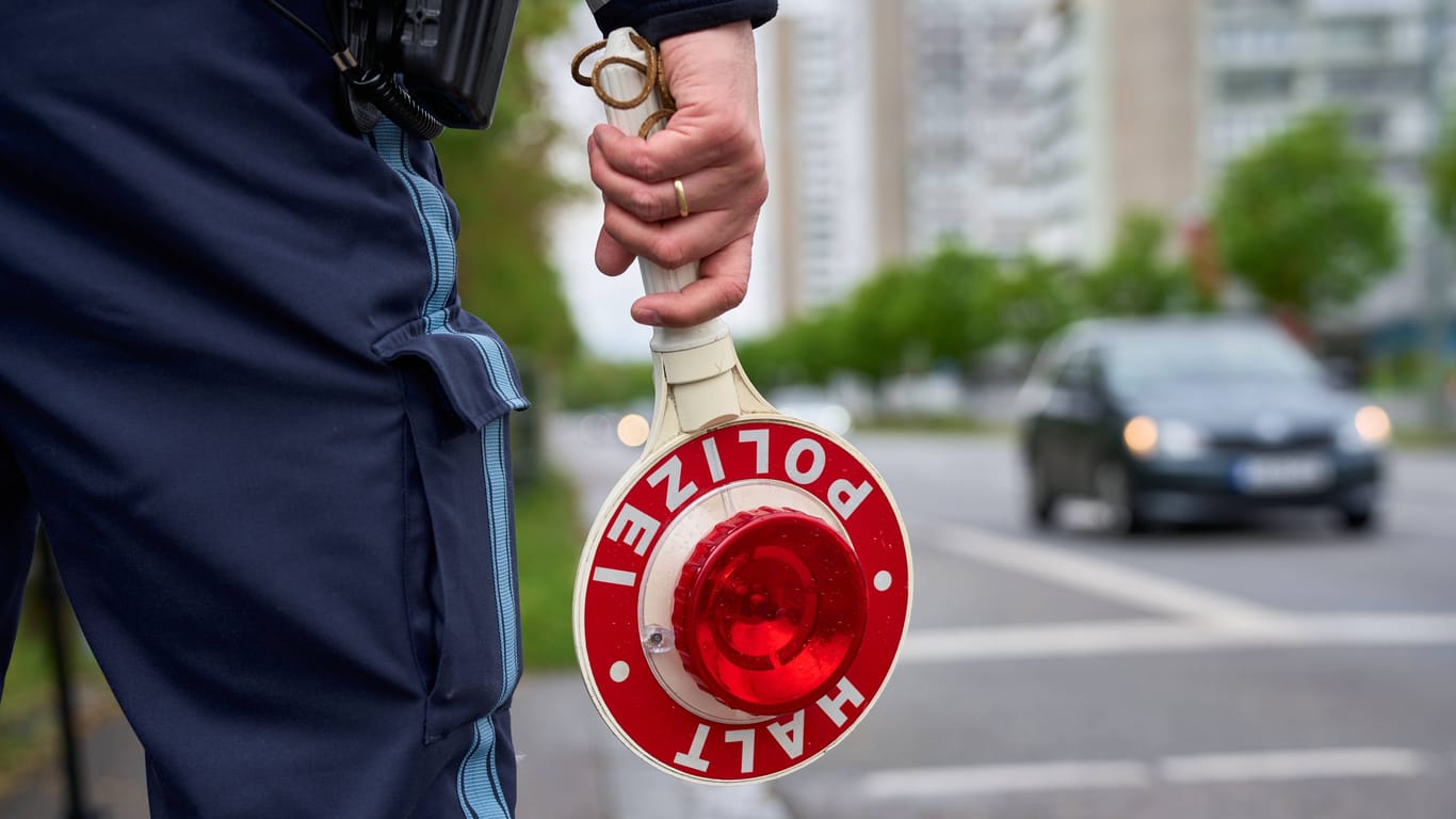 Viel Arbeit für die Polizei: Jährlich werden rund vier Millionen Straftaten und Ordnungswidrigkeiten im Straßenverkehr registriert.