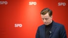 Hannovers SPD-Chef und Bundestagsabgeordneter Adis Ahmetovic: Der 30-Jährige zieht sich wegen einer Krebserkrankung aus der Politik zurück.