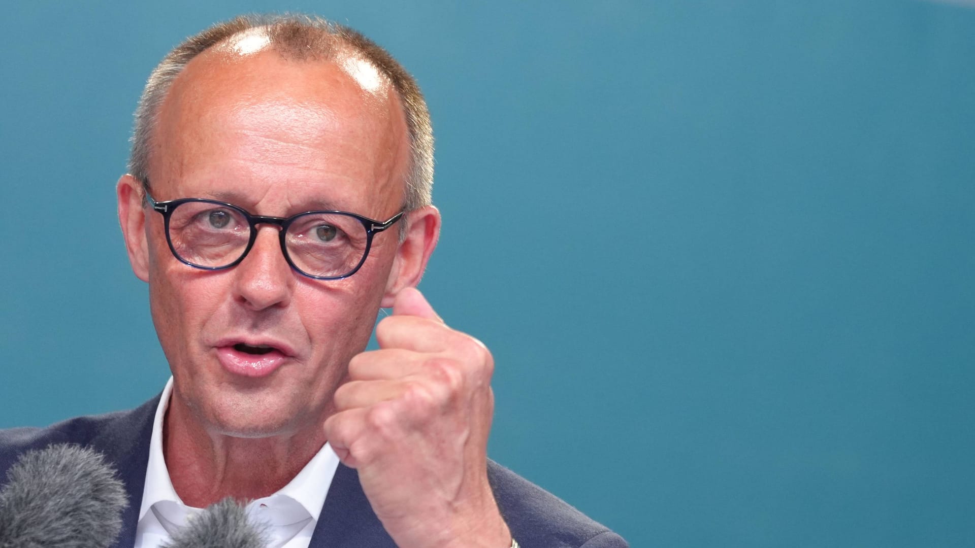 Friedrich Merz (Archivbild): Auch Merz hatte sich öffentlich gegen ein Verbot von Verbrennerautos ausgesprochen.