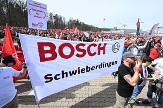 Kundgebung bei Bosch in Gerlingen