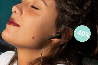 Ob beim Sport, Arbeiten oder Entspannen zu Hause: Heute können Sie sich InEar Kopfhörer von JBL bei Amazon zum bisherigen Bestpreis sichern.