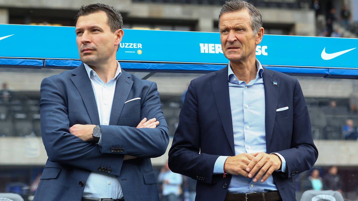 Sportdirektor Benjamin Weber (l.) und Geschäftsführer Thomas Herrich müssen die Zukunft der Hertha planen.