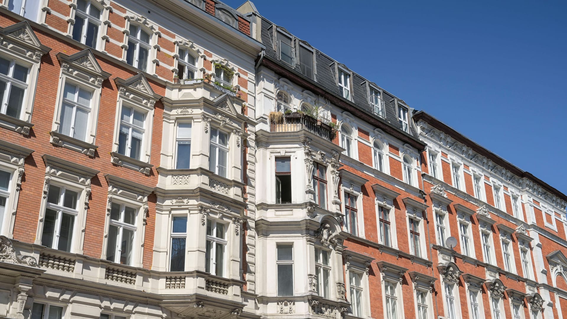 Häuser in Schöneberg (Archivfoto): Der Berliner Wohnungsmarkt ist umkämpft.