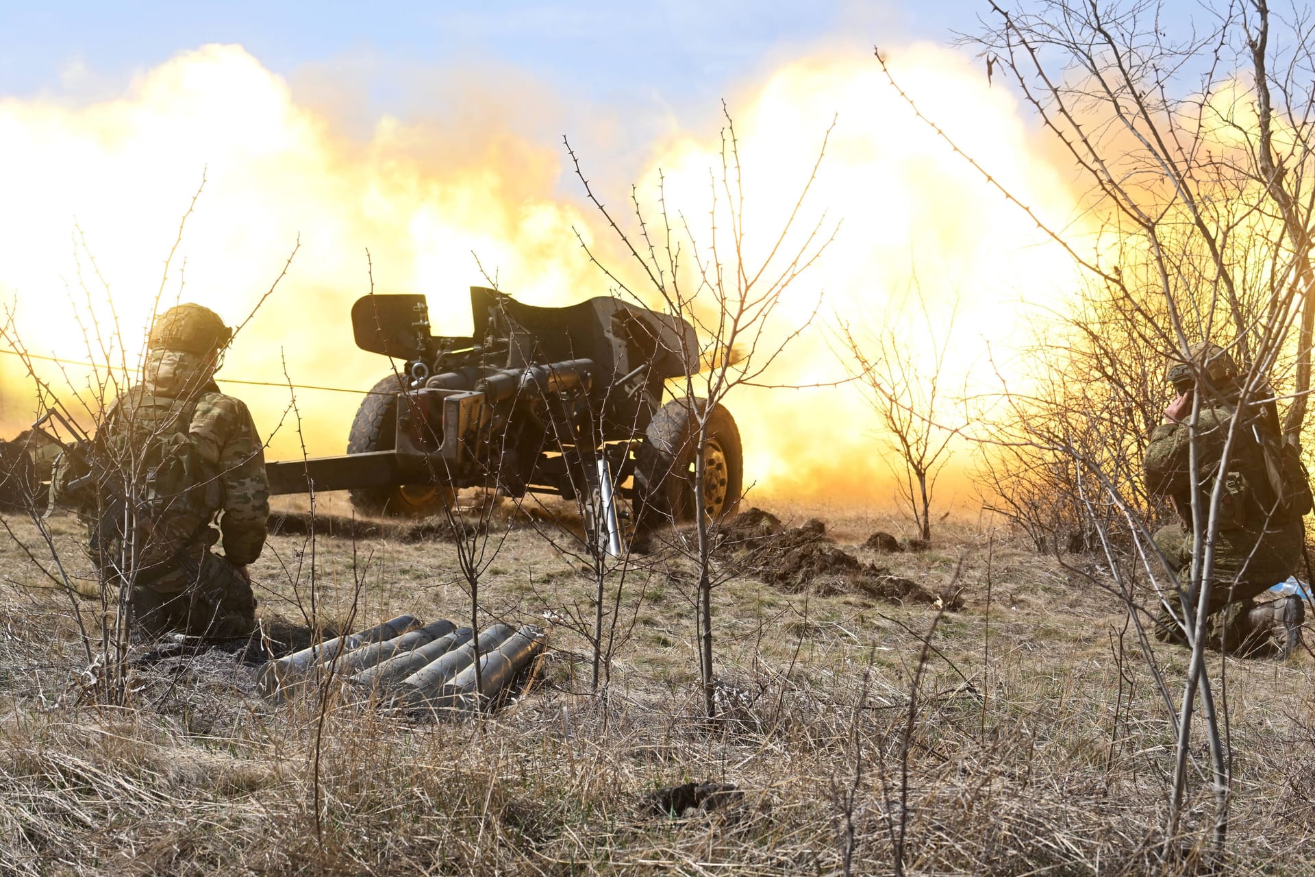 Russische Soldaten beim Training: Die Ukraine ist in schwerer Bedrängnis, warnt Historiker Jan C. Behrends.