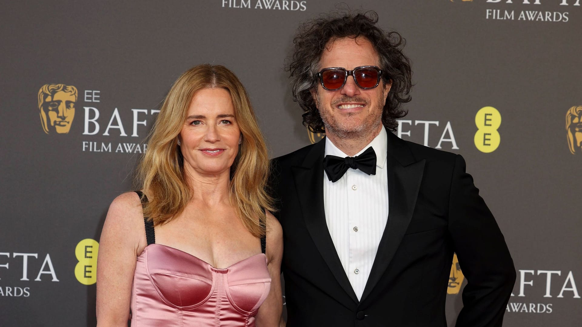 Elisabeth Shue mit ihrem Ehemann Davis Guggenheim im Jahr 2023.