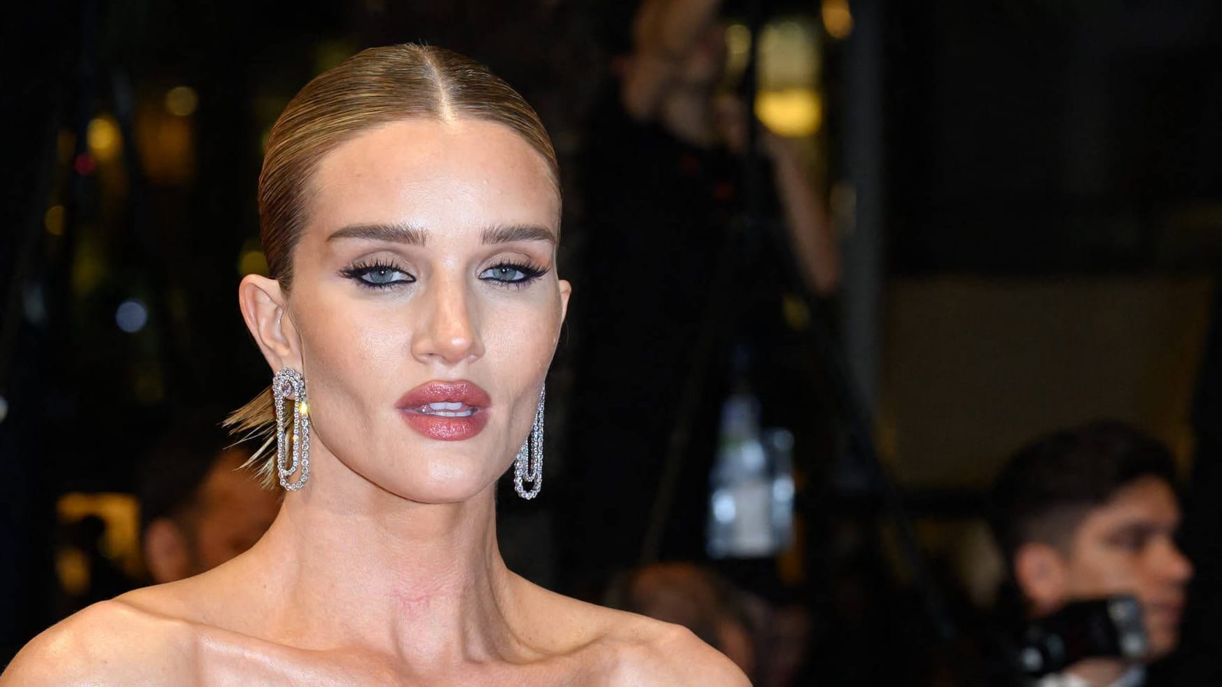 Rosie Huntington-Whiteley: Das Model war bereits auf mehreren roten Teppichen in Cannes zu sehen.