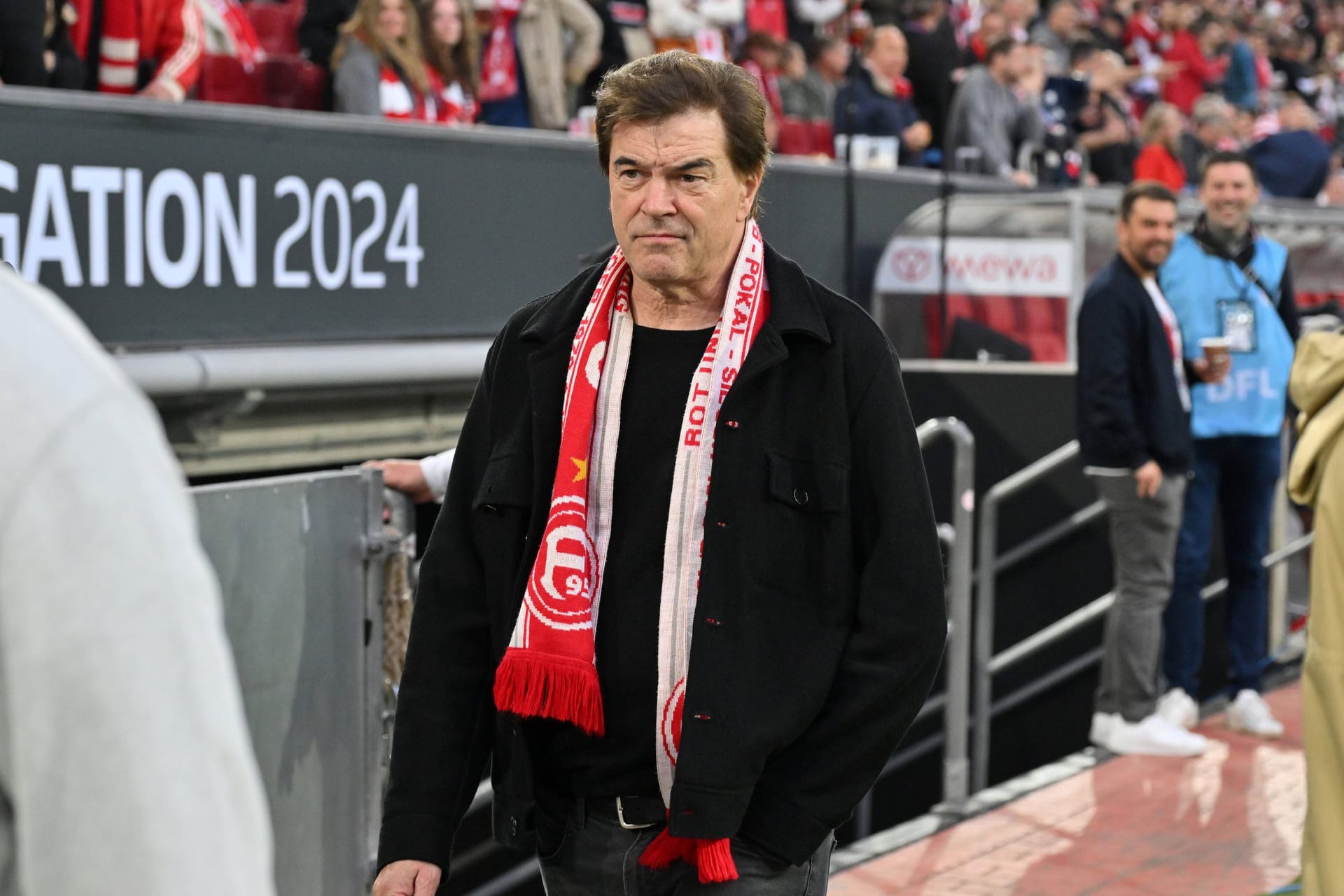 Düsseldorf: Campino, Sänger der Band Die Toten Hosen, nach dem verlorenen Relegationsrückspiel der Fortuna.