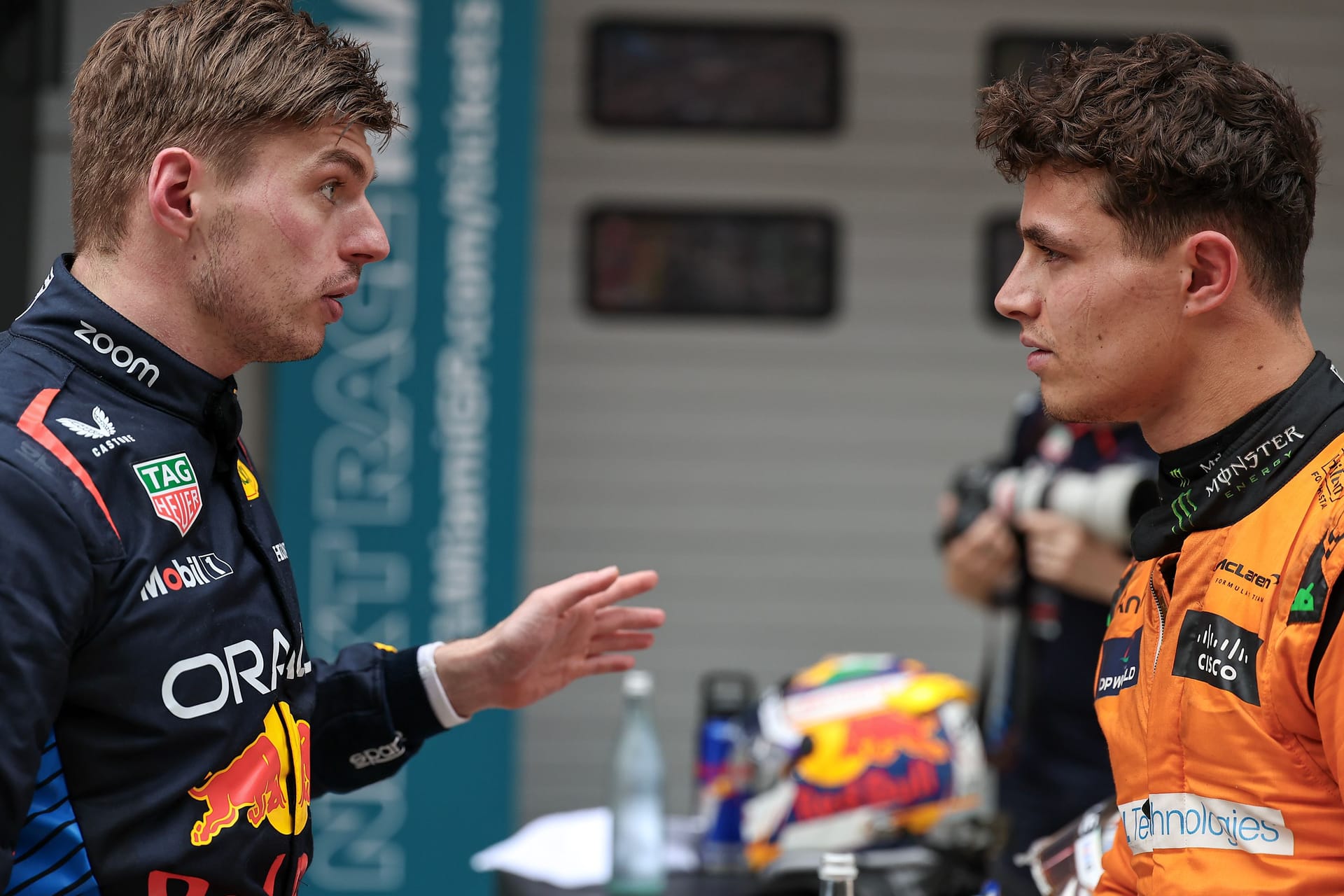 Max Verstappen (links) und Lando Norris: Wird der junge Brite zur Gefahr für den Weltmeister?