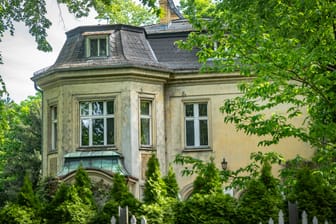 Grundstück Villa Schwanenhof: Das Anwesen ist momentan auf dem Immobilienmarkt verfügbar.