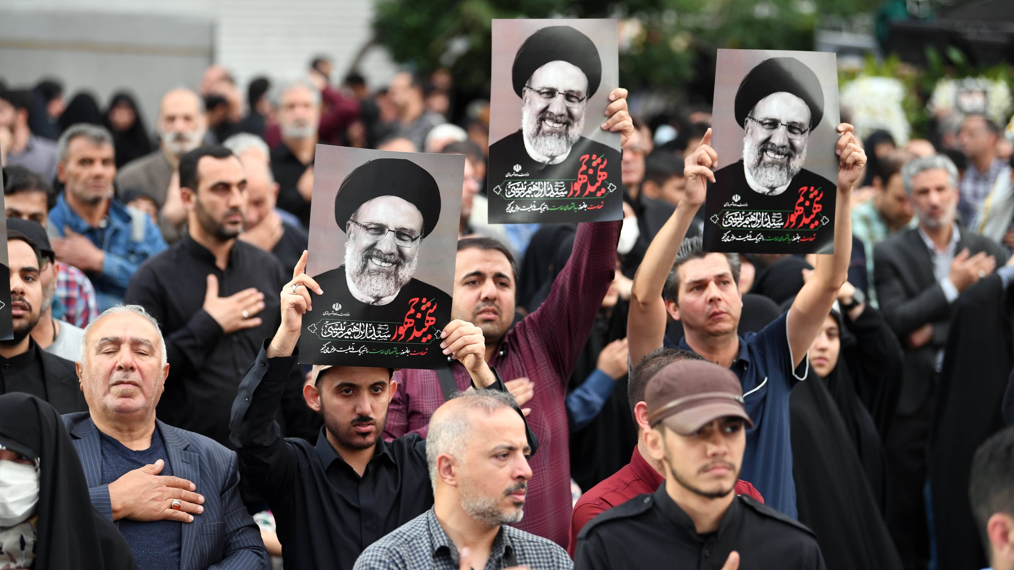 Ebrahim Raisi im Iran: Tausende betrauern Präsidenten | News Blog zu Nahost