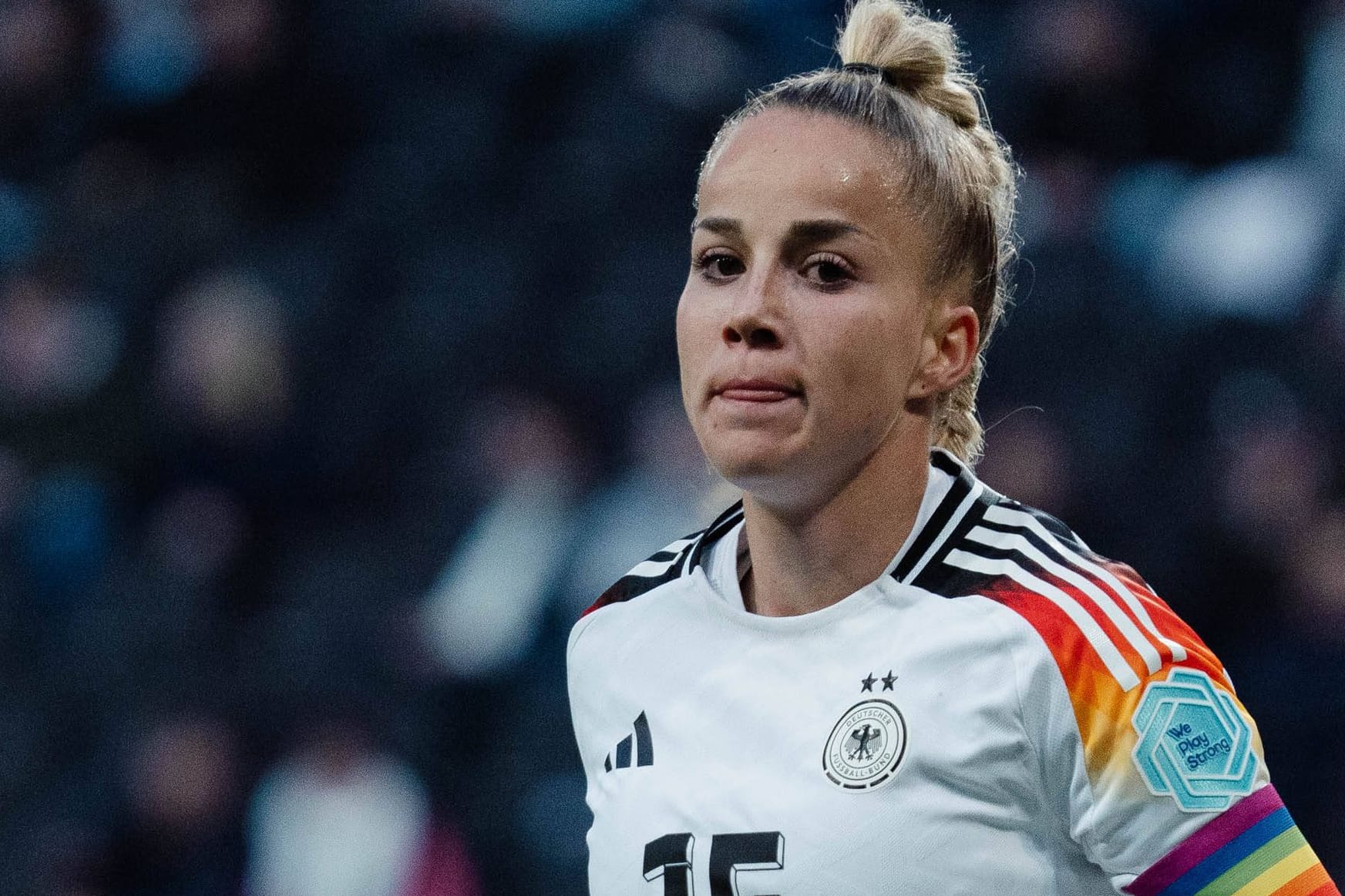 Giulia Gwinn: Die deutschen Fußball-Frauen können die WM 2027 nicht im eigenen Land spielen, sie findet in Brasilien statt.