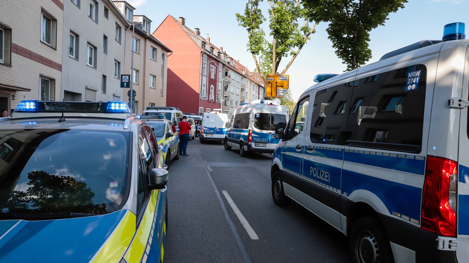 Am Sonntag musste die Polizei mit einem Großaufgebot zu einem Kreisligaspiel ausrücken. Auf der Platzanlage war es zu einer Massenschlägerei gekommen.